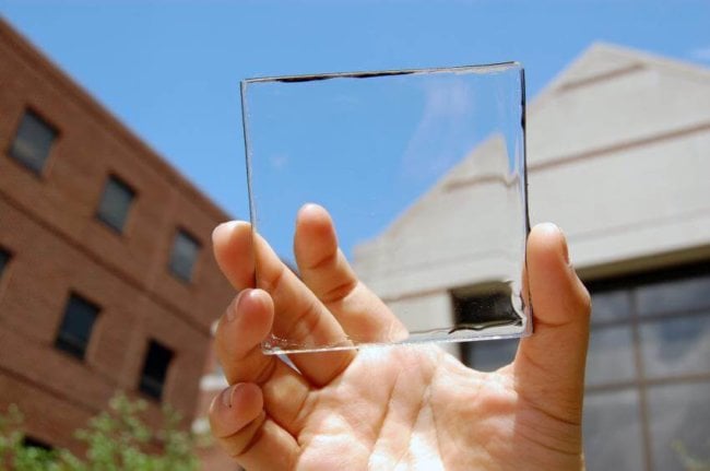 Команда вчених Університету штату Мічиган розробила новий тип сонячного концентратора, який при накладенні на виробляє сонячну енергію