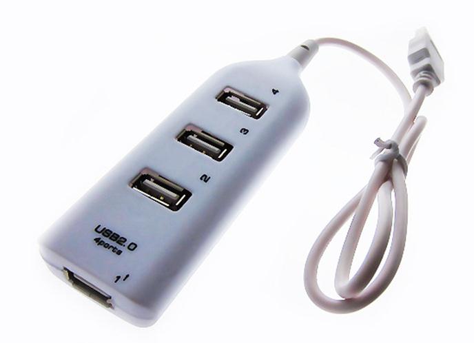 Micro-USB conecta-se ao dispositivo de toque, USB para a esquerda através do adaptador é conectado à rede e à direita é inserido o pen drive