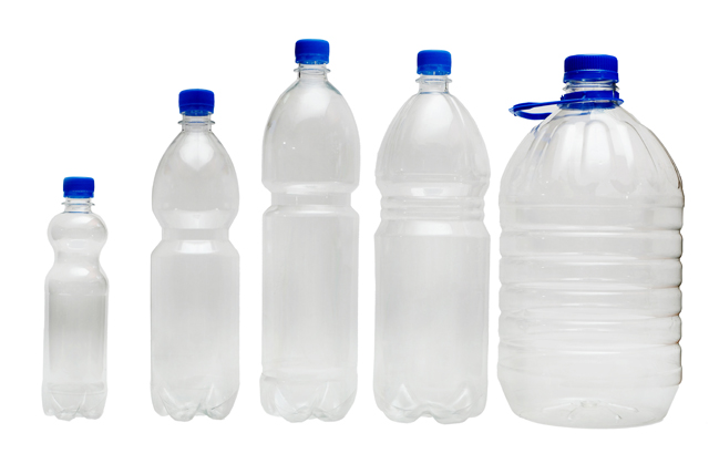 Пластикова пляшка або фляга для води
